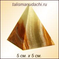 Пирамида из оникса - символ власти, стабильности и успеха. 